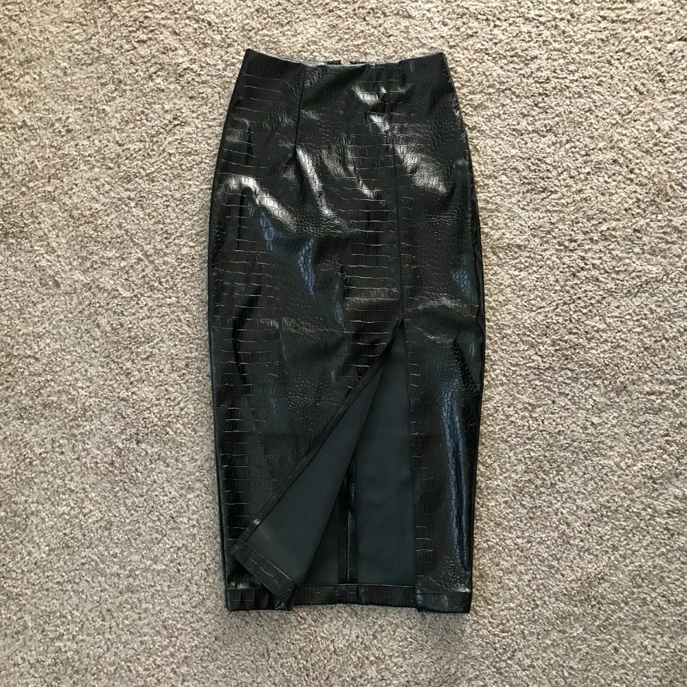 Missguided Crocodile/Snakeskin Black Pencil Skirt